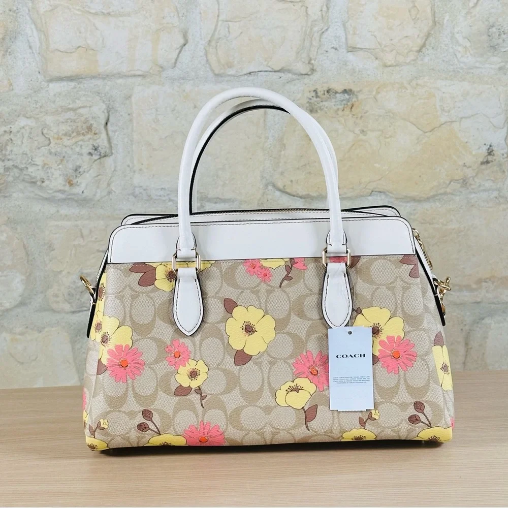 Coach - Picture 8 of 13